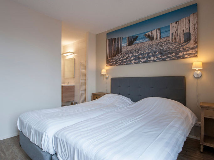 Room 3, Apartment in Domburg Near the Beach, Veere