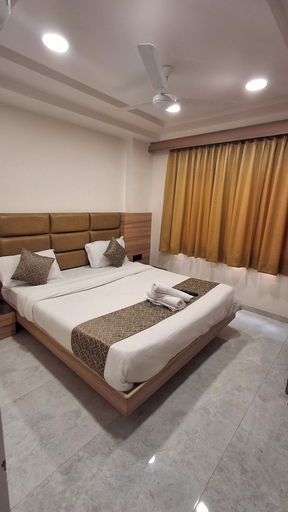 Bedroom 1, Hotel RK Rooms, Ahmadabad