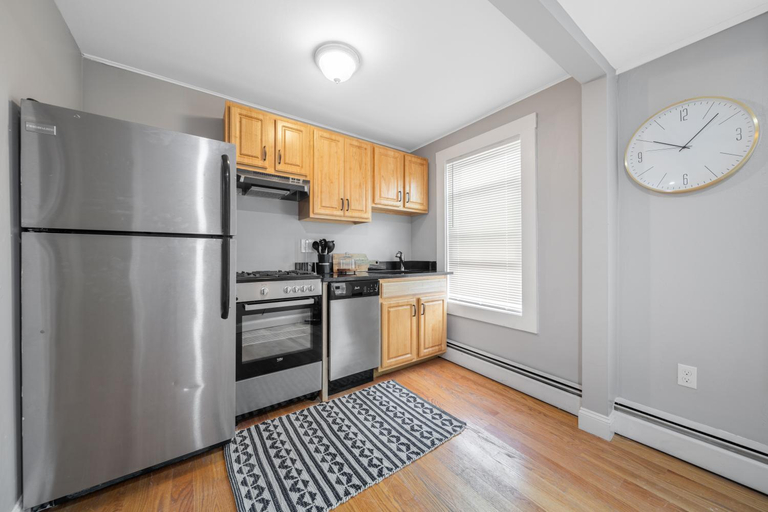Others 2, Easy Commute South Boston 4BR 1BH Apt, Boston