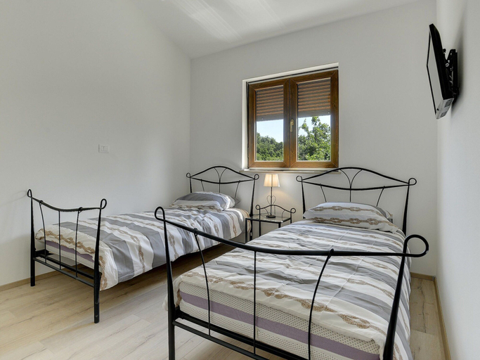 Bedroom 3, Modern Villa in Marcana With Pool and Terrace, Marčana