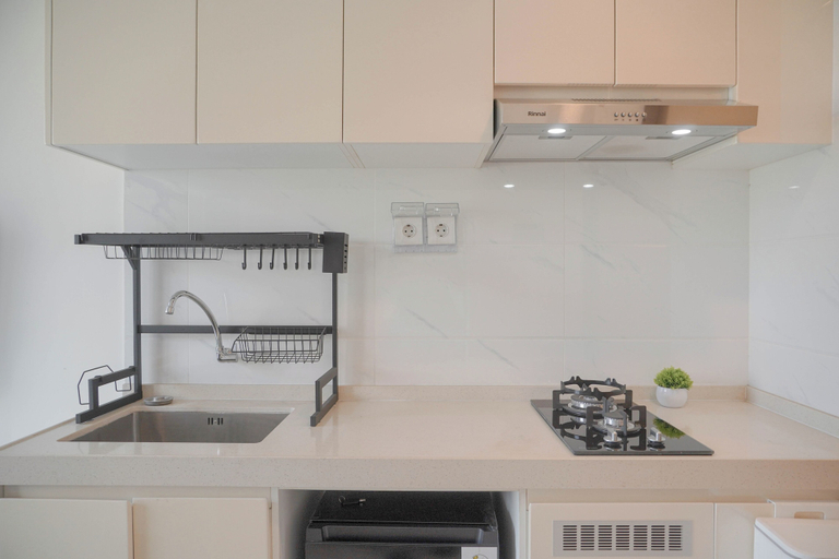 Others 3, Comfy And Best Deal Studio Sky House Bsd Apartment Near Aeon, Tangerang Selatan