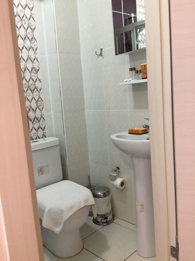 Bathroom 5, Berce Hotel, Fatih