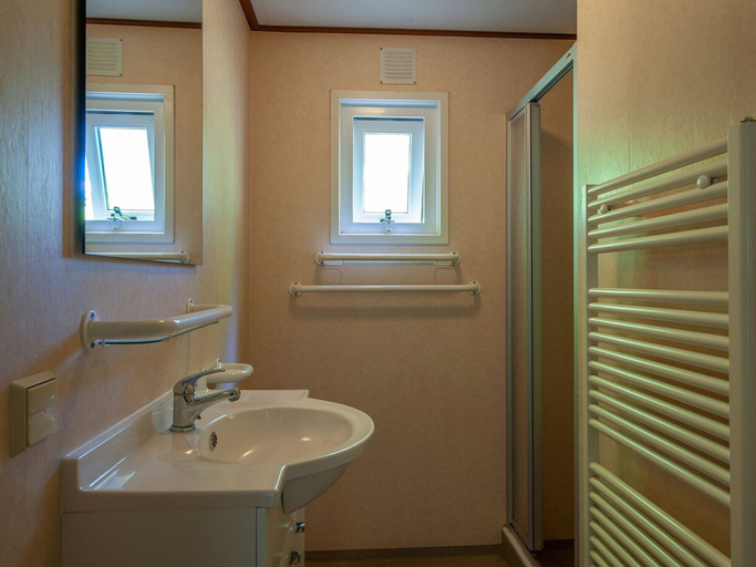 Bathroom 2, Chalet Near Trails & Town, Epe