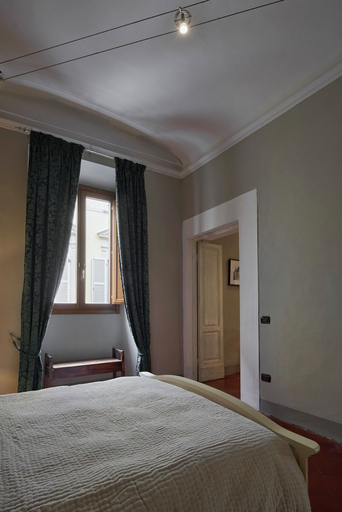 Room 2, Pergola One Romantic Apt by Oteego, Florence