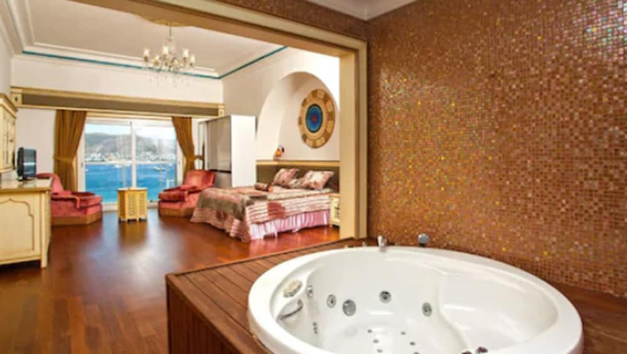 Bathroom 4, Salmakis Resort and Spa, Bodrum