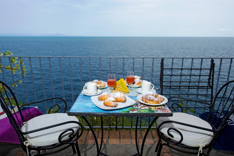Others 5, Bed and Breakfast Da Claudio, Salerno