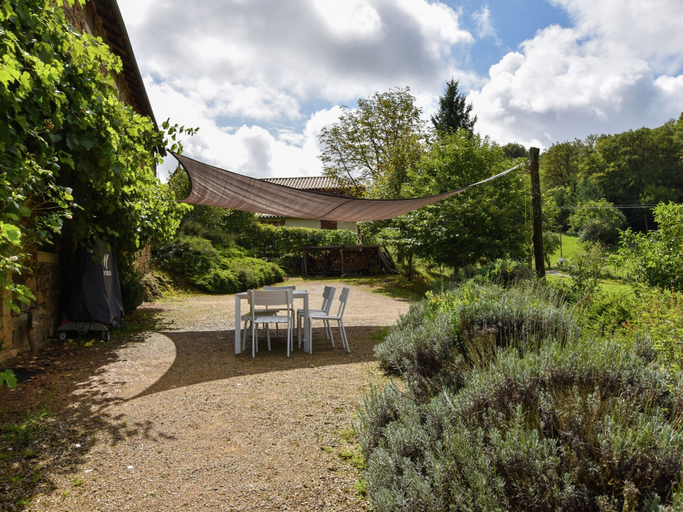 Exterior 2, Farmhouse in Pyrenees With Pool, Lot
