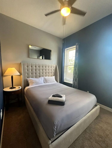Spacious 2BR unit near BJ Hospital, Saint Louis