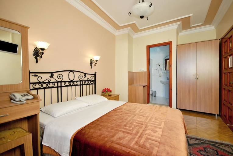 Bedroom 4, Side Hotel, Fatih