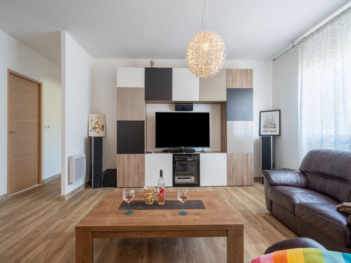 Living room 2, Majestic Villa With Private Pool, Hérault