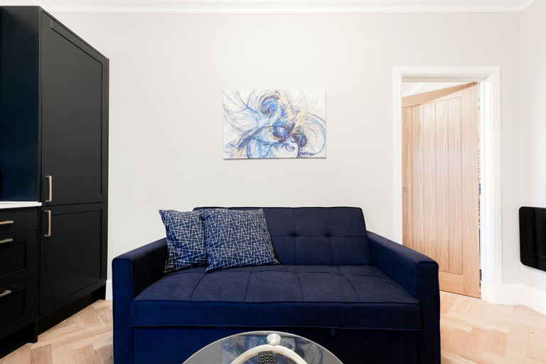 Others 3, Bright One Bedroom Flats, London