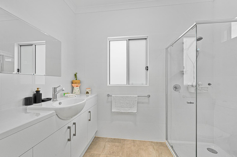 Bathroom 5, Zion By The Sea - C21 SouthCoast Holidays, Adelaide