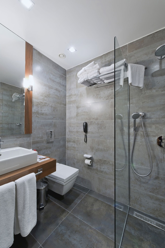 Bathroom 2, Four Points Flex by Sheraton Istanbul Taksim Square, Beyoğlu