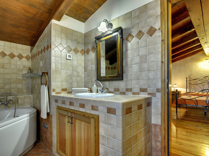 Bathroom 4, Holiday Home in Valtura With Swimming Pool, Ližnjan