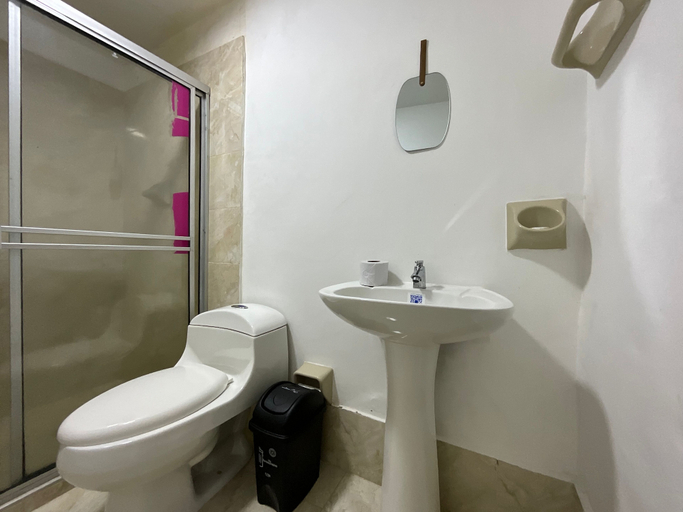 Bathroom 2, GL Hostal, Barranquilla