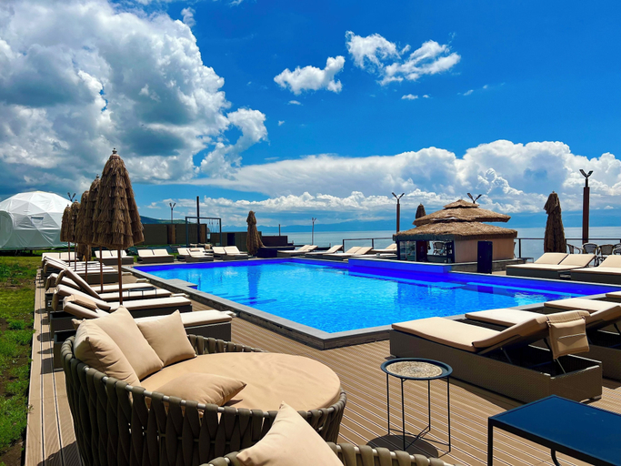 Sport & Beauty 3, Comuna Sevan beach Glampings