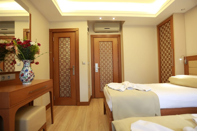 Bedroom 3, Sirkeci Park Hotel, Fatih