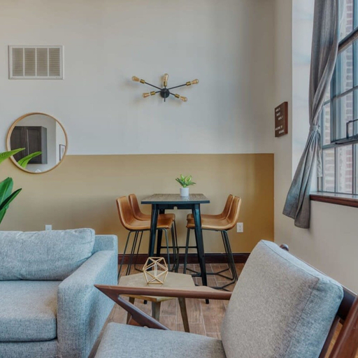 Room 5, Sosuite 2BR Penthouse w Balcony W D Gym, Philadelphia