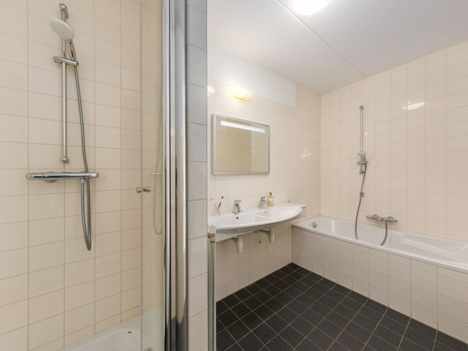 Bathroom 4, Pet-friendly Garden Getaway, Edam-Volendam