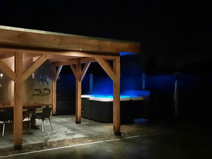 Exterior 2, Stylish Farmhouse With Spa Tub, Achtkarspelen