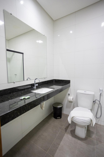 Bathroom 4, Euro Flat Hotel, Parnaíba