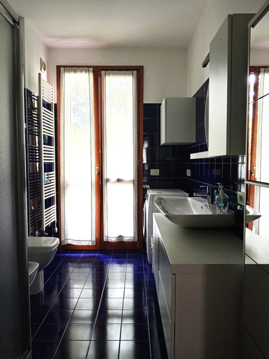 Living area 4, Lovely Flat - Magolfa 21, Milano