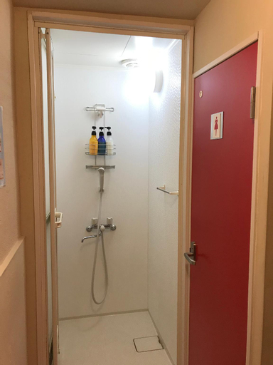 Bathroom 14