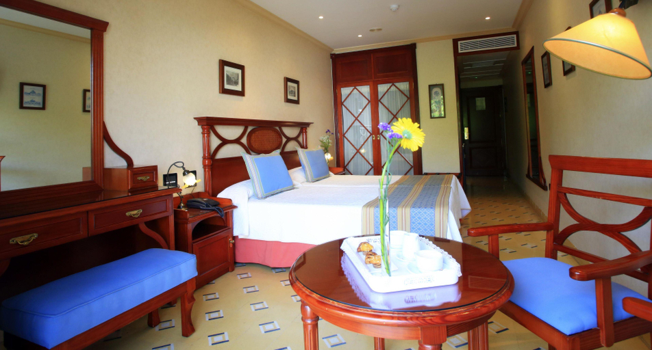 Bedroom 3, Hotel Reveron Plaza, Santa Cruz de Tenerife