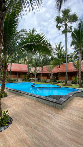 Swimming Pool 4
