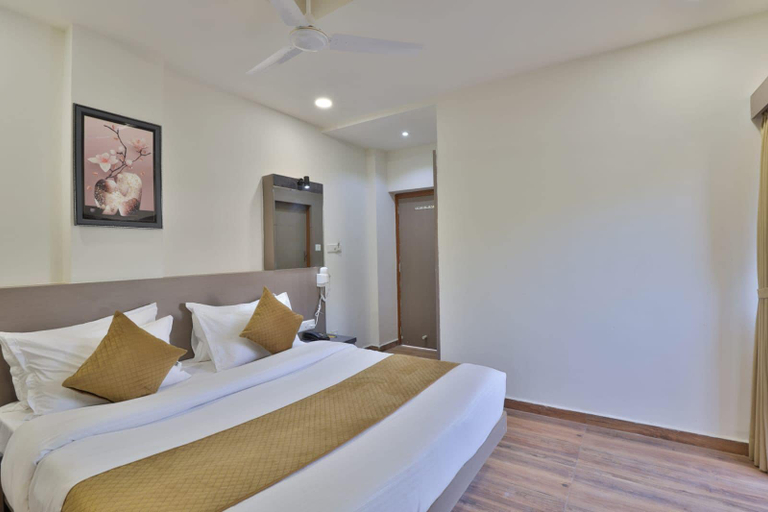 Bedroom 2, Hotel TGR Rooms, Banas Kantha