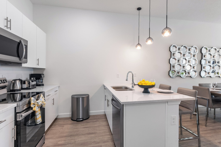 Others 5, Radiant Realm - Avantstay 30mins to Disney + Private Pool, Polk