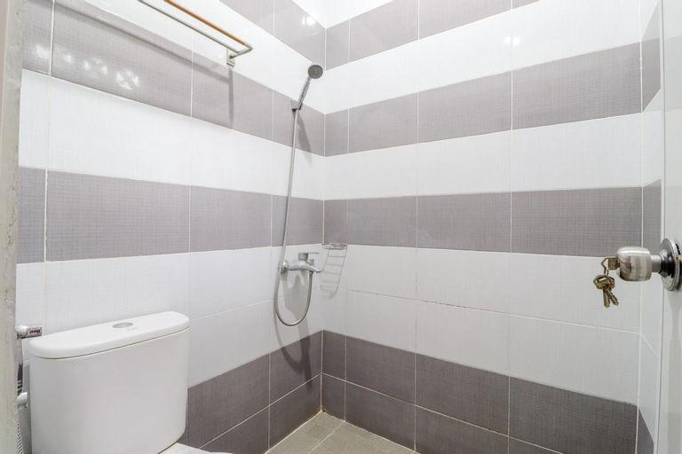 Bathroom 9