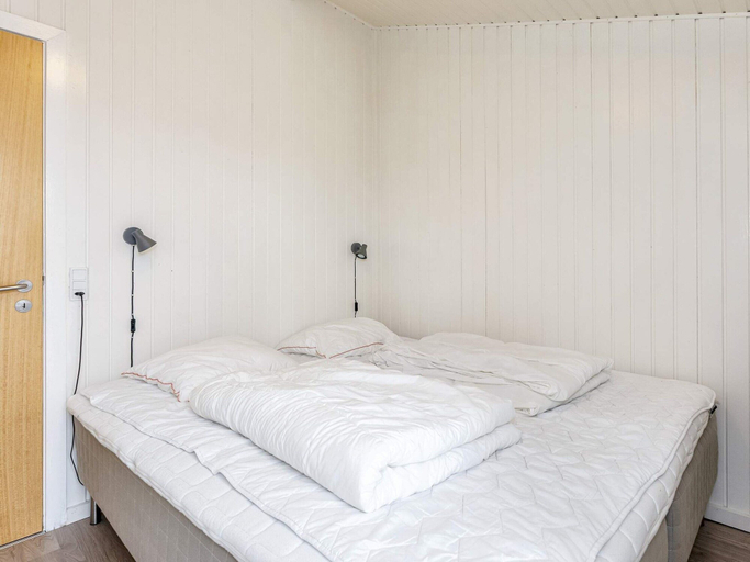 Bedroom 2, 6 Person Holiday Home in Lokken, Hjørring