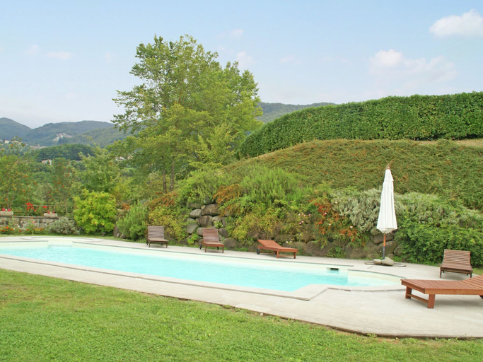 Sport & Beauty 5, Tranquil Villa in San Romano di Garfagnana with Hot Tub, Lucca