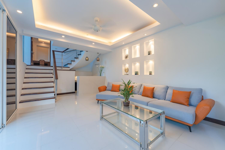 Food & Drinks, White Villa Patong, Phuket Island