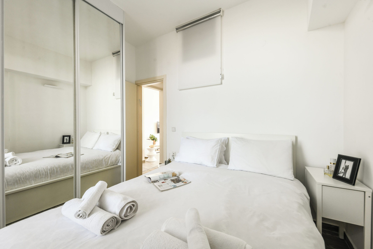 Bedroom 4, Charming 1BR Apt by Sea N' Rent