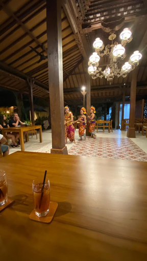 Food & Drinks 4, Villa Lova Sambirenteng, Buleleng