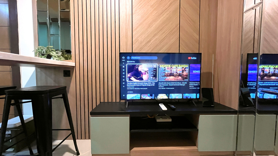 Others 2, Warm and Homey 2BR at Vida View Makassar Apartment By Travelio, Makassar