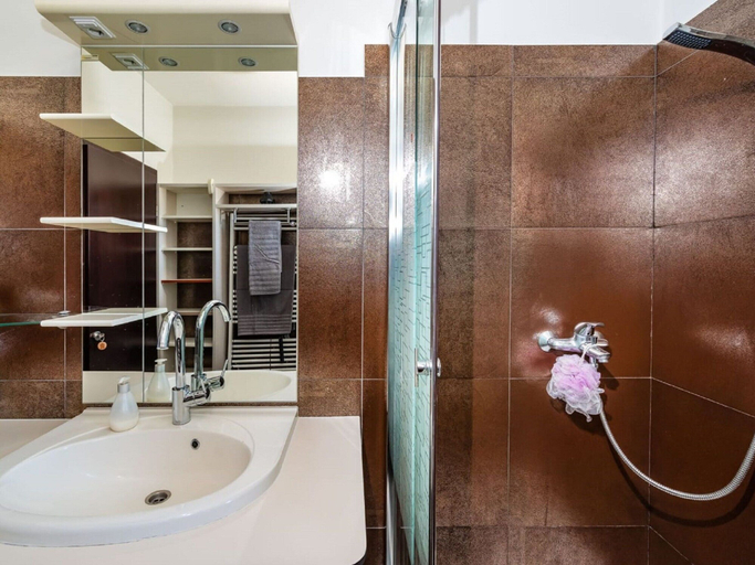 Bathroom 4, Delightful Apartment in Radovin With Garden, Ražanac