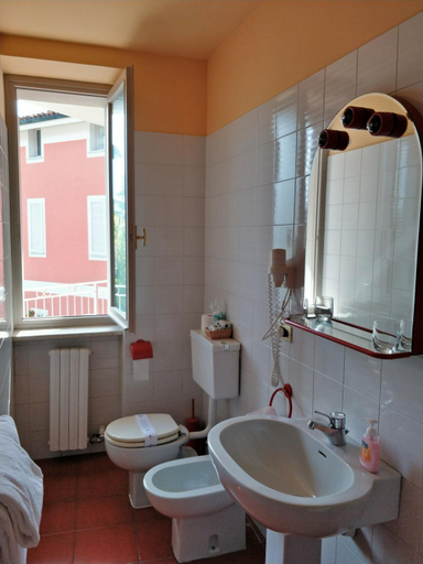 Bathroom 3, Hotel Barolo Classico, Cuneo