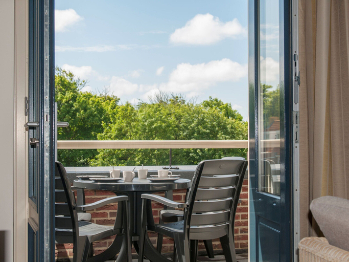Others 5, Modern Domburg Apartment, Veere