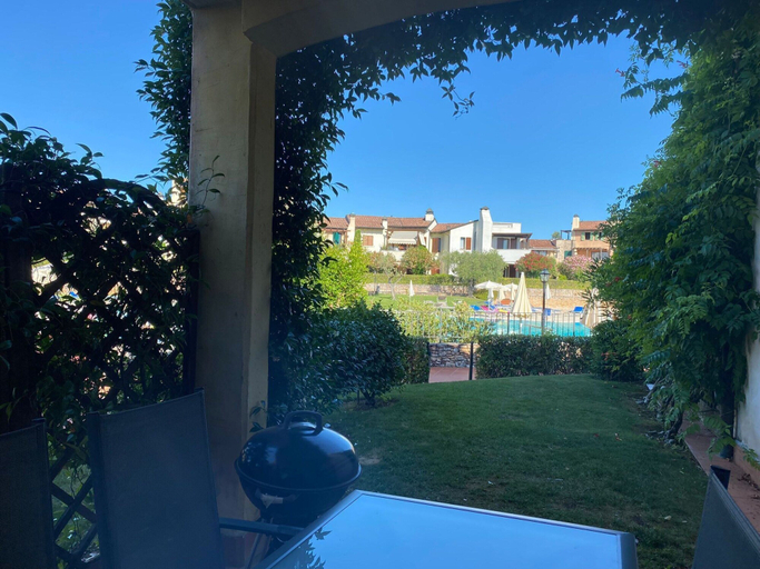 Others 4, Well Kept Ground Floor Apartment near Peschiera, Brescia