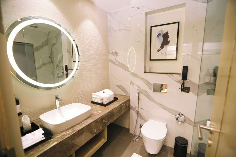 Bathroom 4, Regenta Place Amritsar, Amritsar