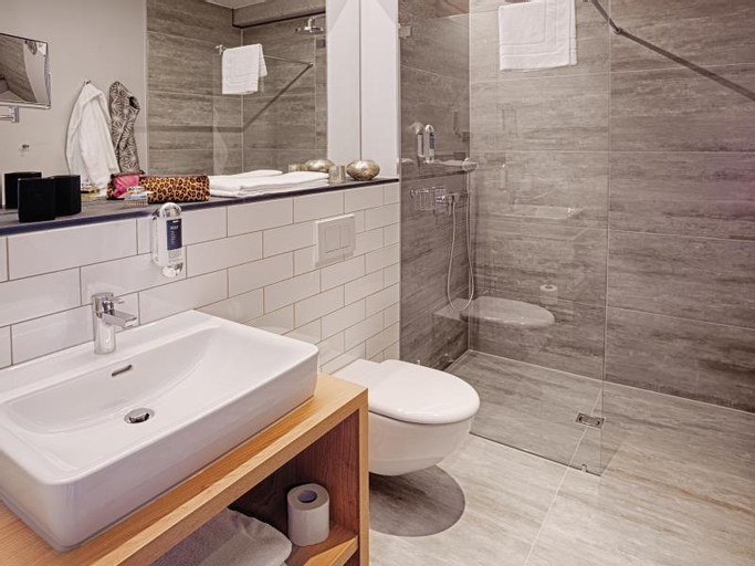 Bathroom 3