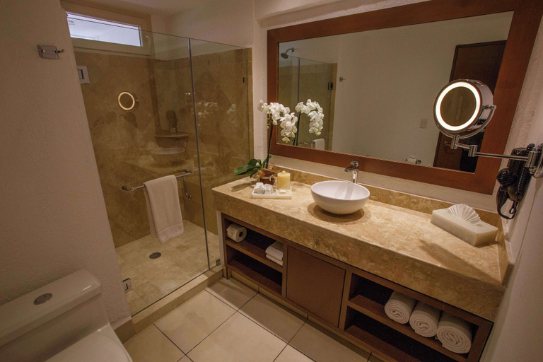 Bathroom 5, Costa Sur All Inclusive Classico Collection by Sonesta, Puerto Vallarta