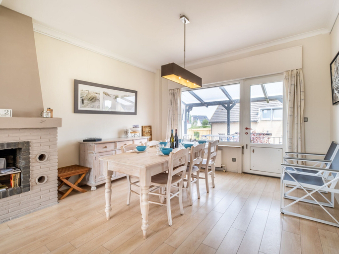Others 3, Villa Near Sea and Shops in Belgium, West-Vlaanderen