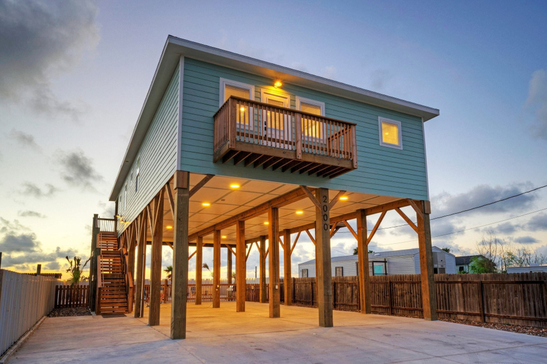 Exterior & Views 2, Frisky Flip Flopper by Avantstay Pool + Views, Nueces