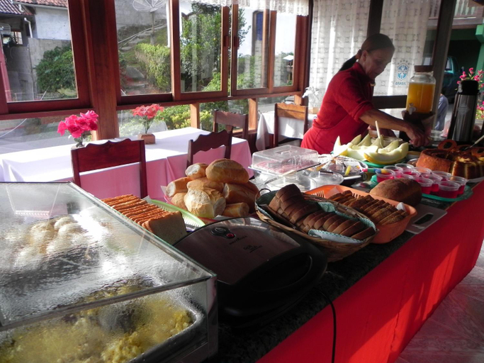 Food & Drinks