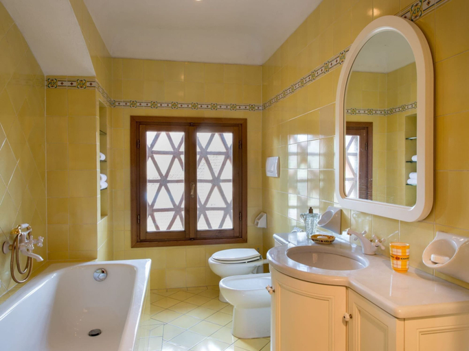 Bathroom 4, Belvilla by OYO Villa Iole, Florence