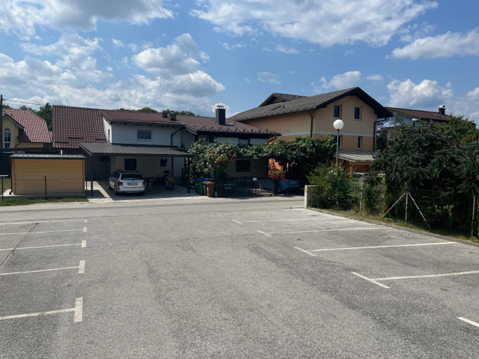 Others 5, Room Oaza Miru, Maribor